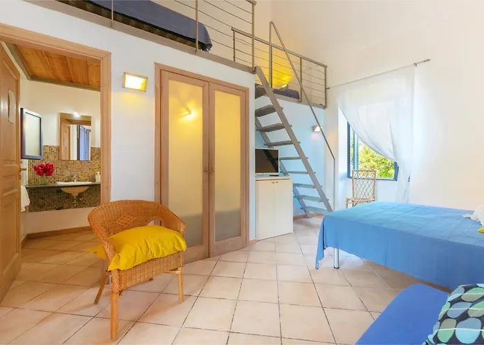 Casa Giovanni Da Gasthof Procida